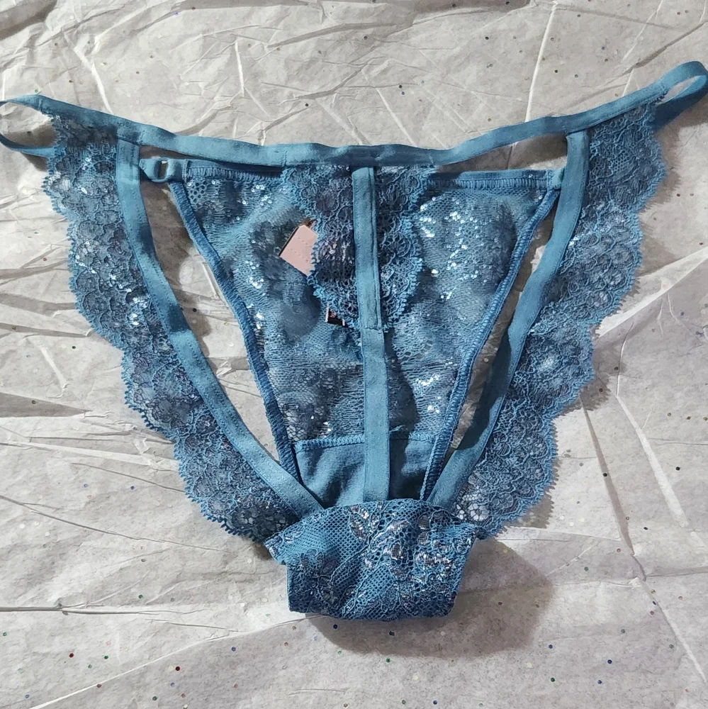 Victoria's Secret Very Sexy Eyelash Lace String Bikini in Silky Blue - Picture 6 of 8